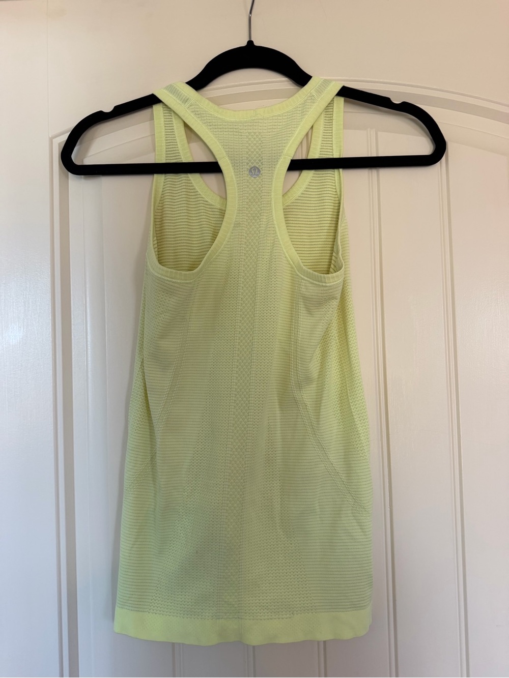Lululemon Swiftly Tech Racerback 2.0 - Picture 2 of 3